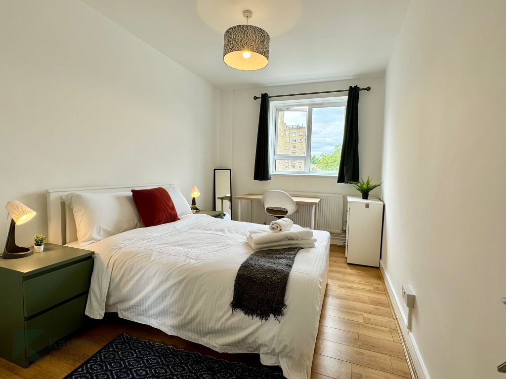 Property photo 2 of 42
