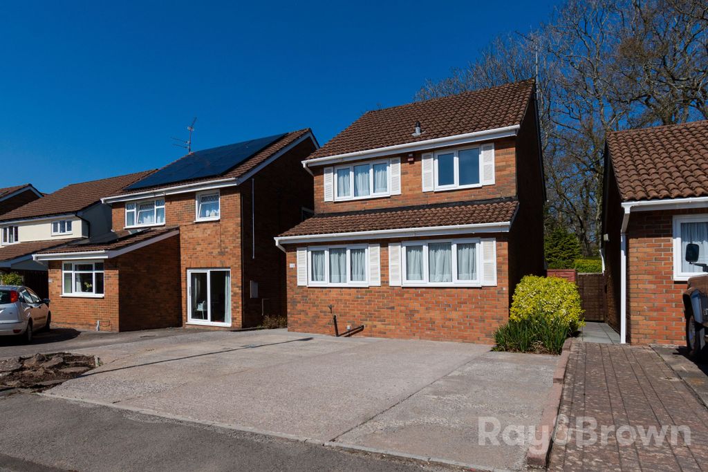 Property photo 1 of 43
