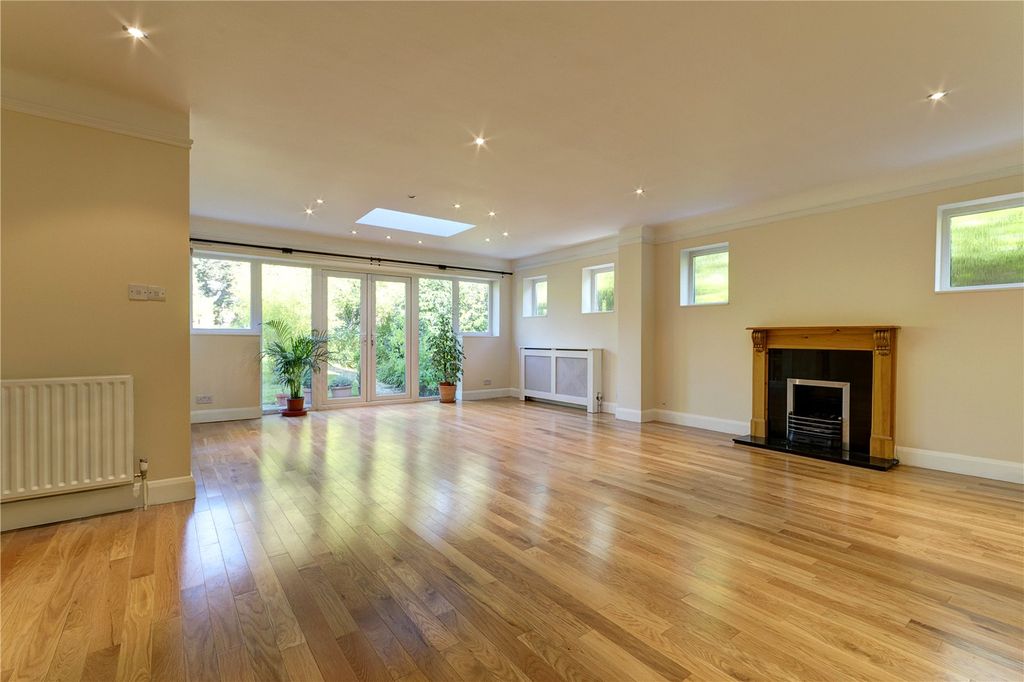 Property photo 2 of 11 Drawing/Dining Room