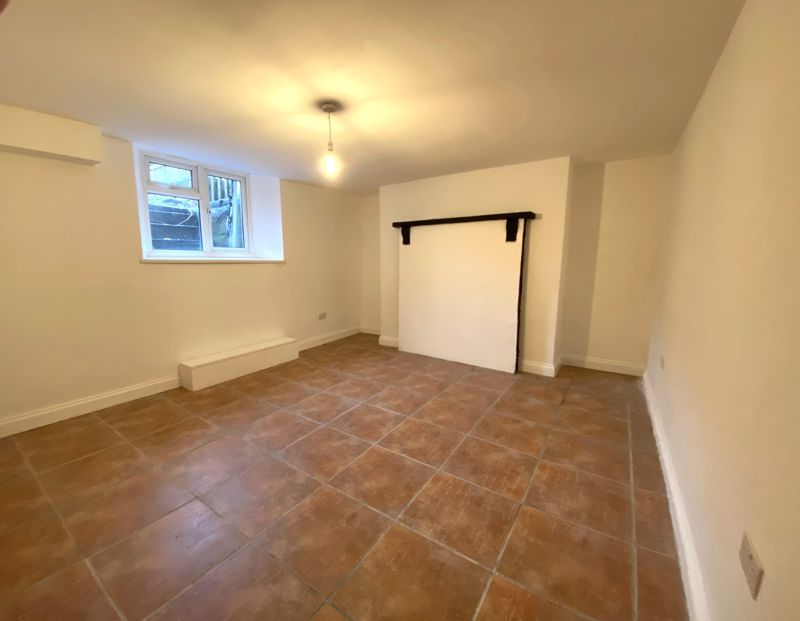 Additional image 9 of 1 bed flat to rentBasement Flat. York Place, Newport NP20