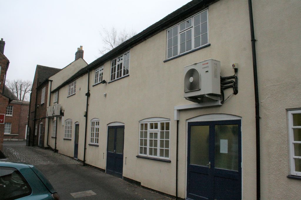 Property photo 2 of 3