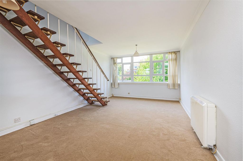 Property photo 2 of 8 60 Heath Royal Rec 1.Jpg
