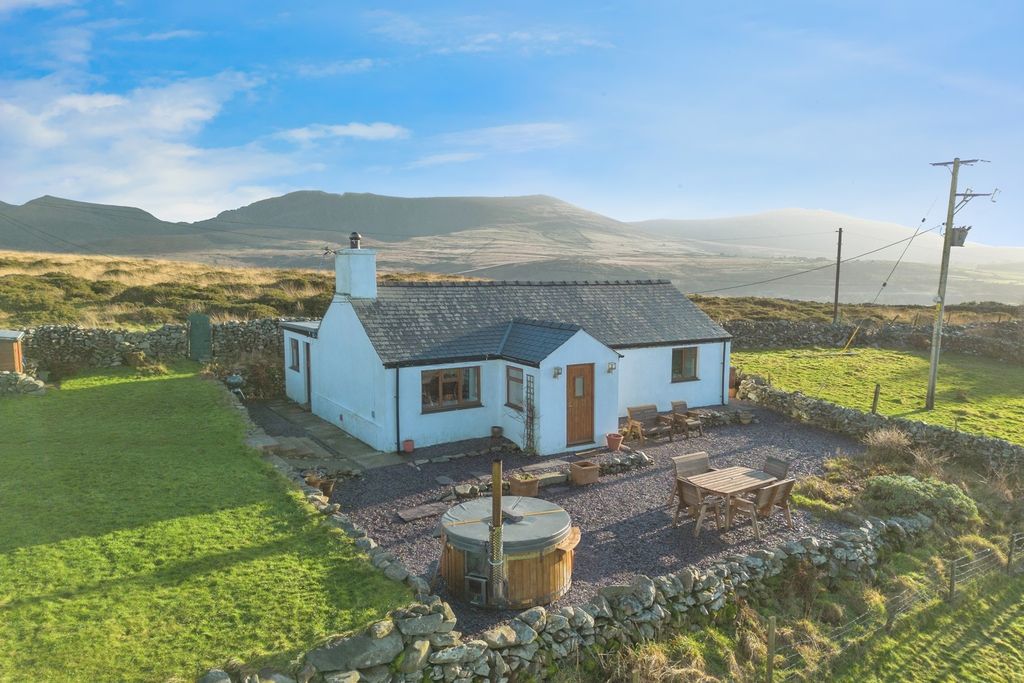 Property photo 1 of 31 Drone