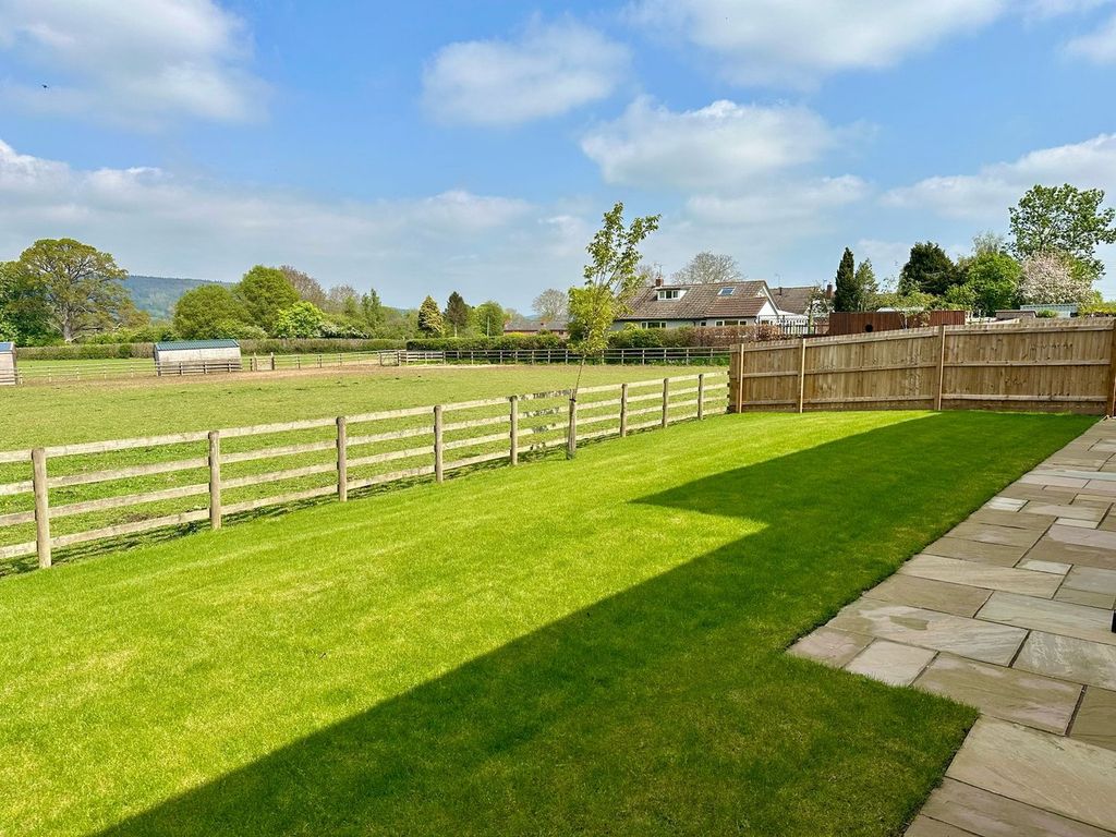 Property photo 2 of 30
