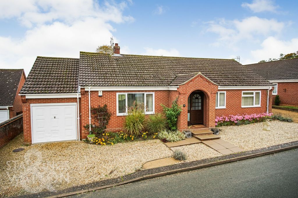 Property photo 1 of 25