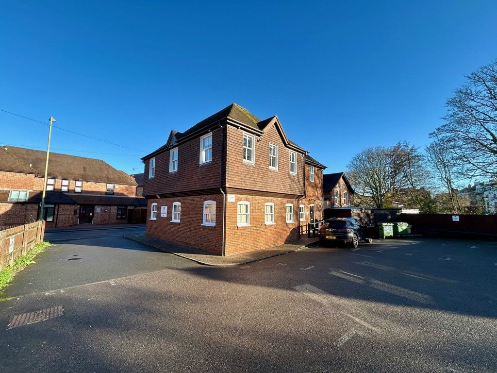 Property photo 3 of 9 Photo 11