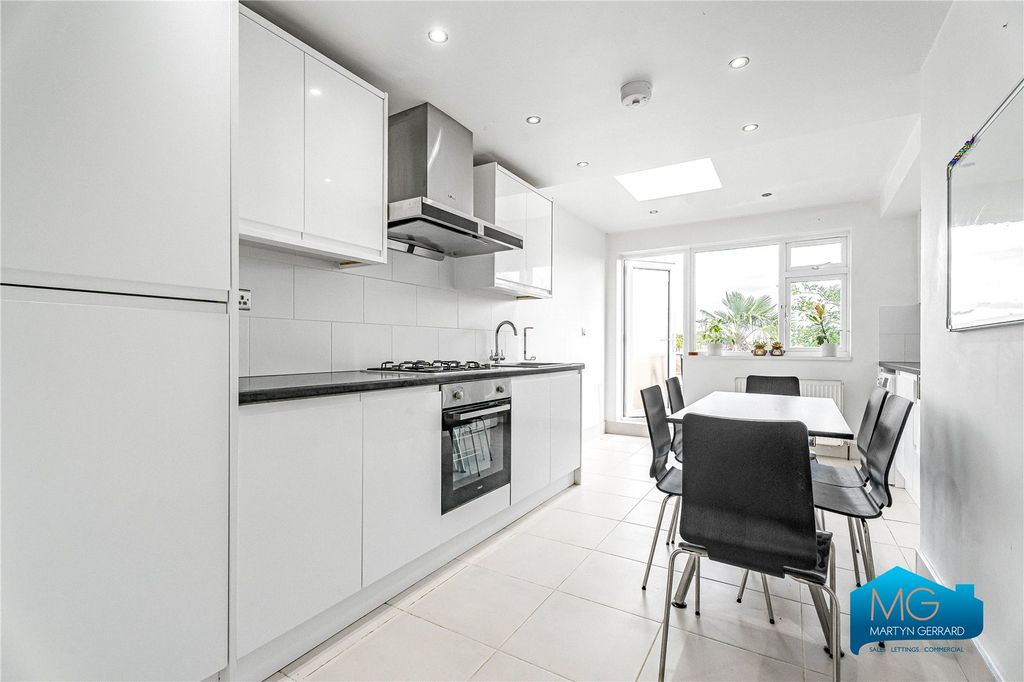 Property photo 3 of 18 Picture No. 09