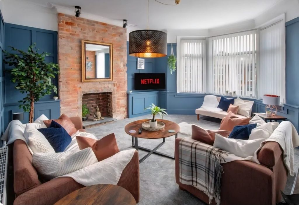 Property photo 1 of 9