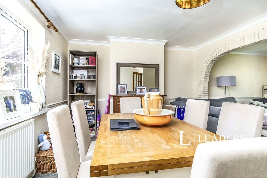 Property photo 3 of 11 Picture No. 06