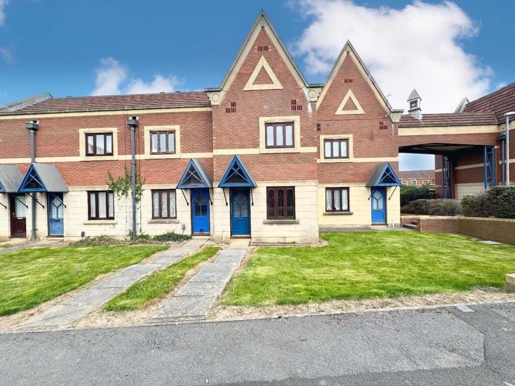 Property photo 1 of 11