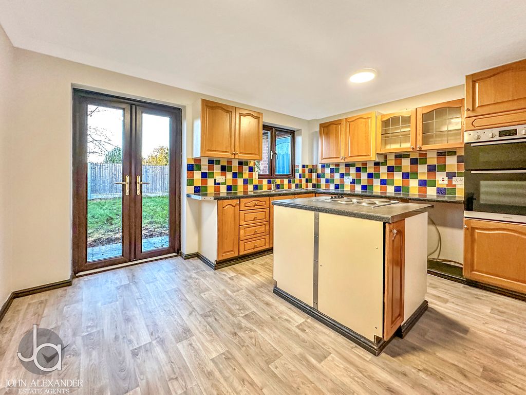 Property photo 3 of 14 20251203_150258270_0.5