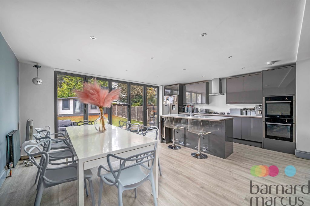 Property photo 2 of 22