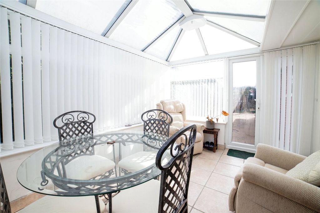 Property photo 3 of 23 Conservatory