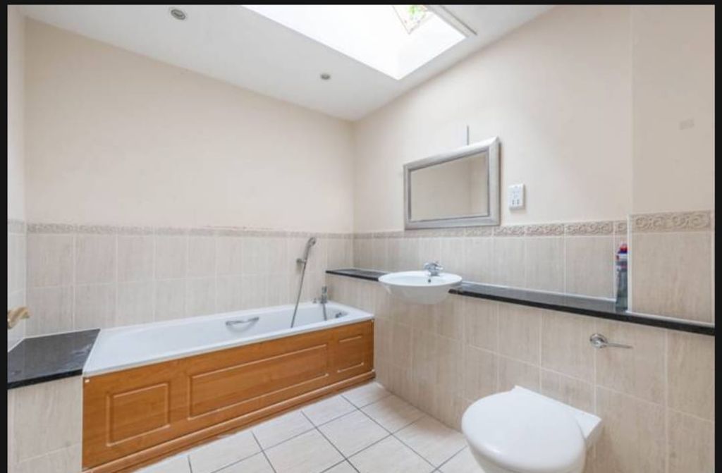 Property photo 2 of 4