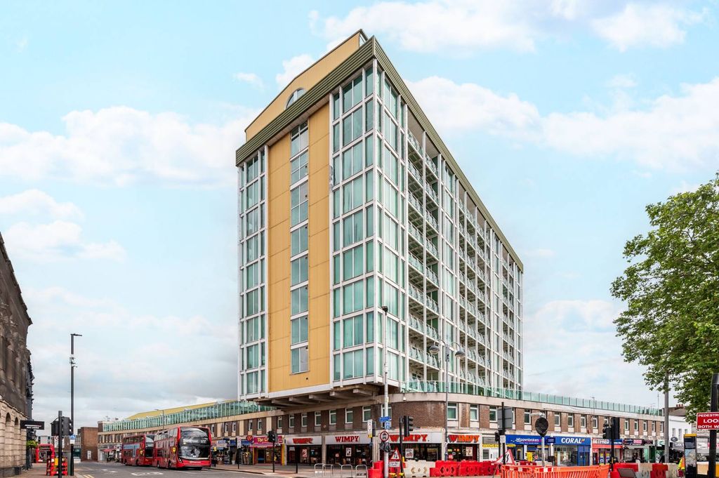 Property photo 2 of 9