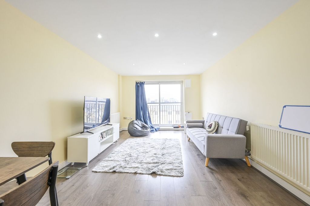 Property photo 1 of 7