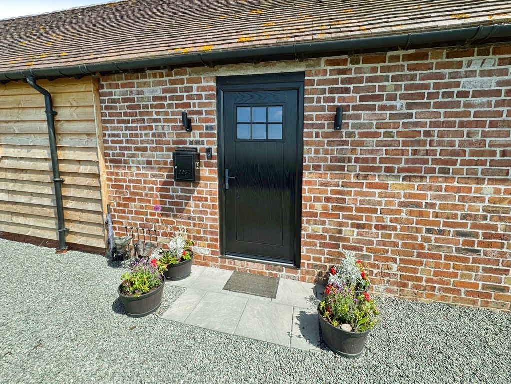 Property photo 3 of 27