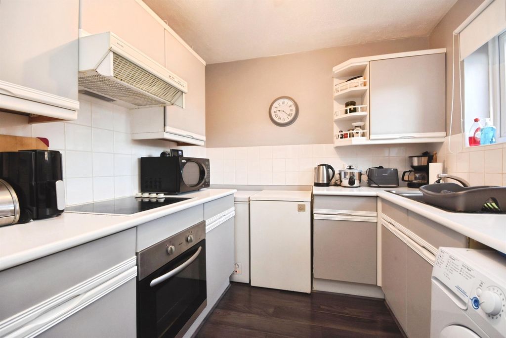 Property photo 1 of 15 Kitchen