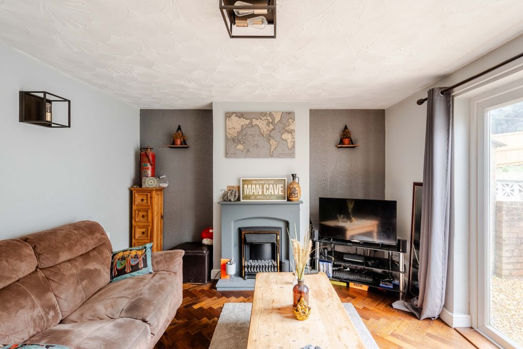 Property photo 1 of 12 1