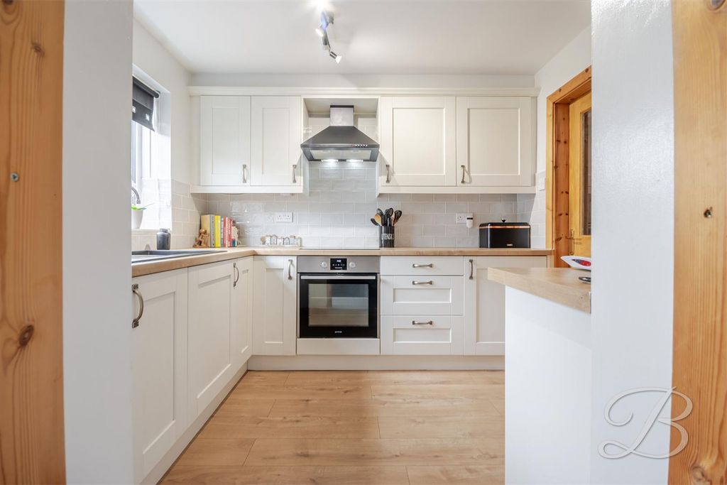 Property photo 2 of 18 Ccltd-3.Jpg