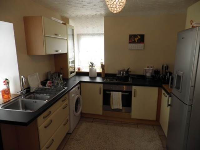 Property photo 2 of 9 Kitchen
