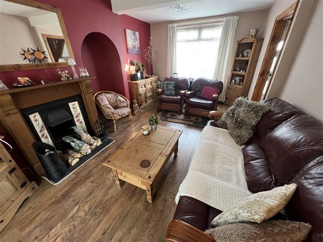 Property photo 2 of 12 Lounge