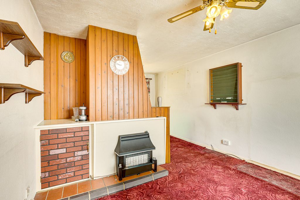 Property photo 3 of 19