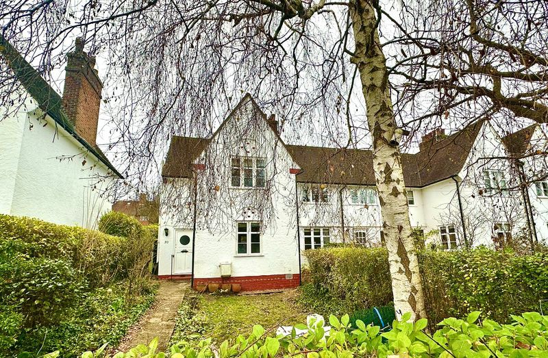 Property photo 1 of 9 Photo 4