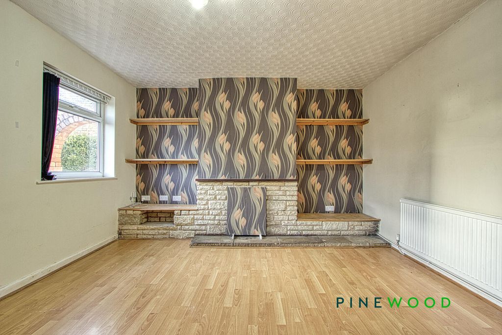 Property photo 3 of 16 Living Room