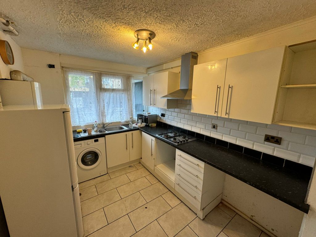 Property photo 3 of 4