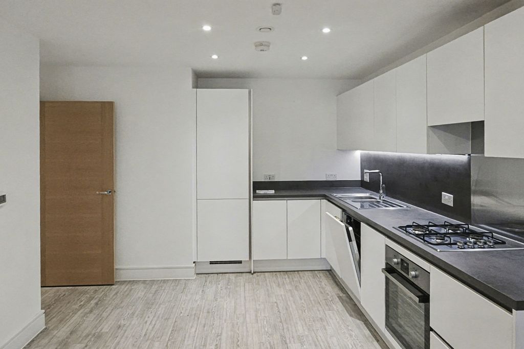 Property photo 2 of 9 55 Suffield Lodge, Suffield Hill, High Wycombe, Buckinghamshire, Hp11 2Fr