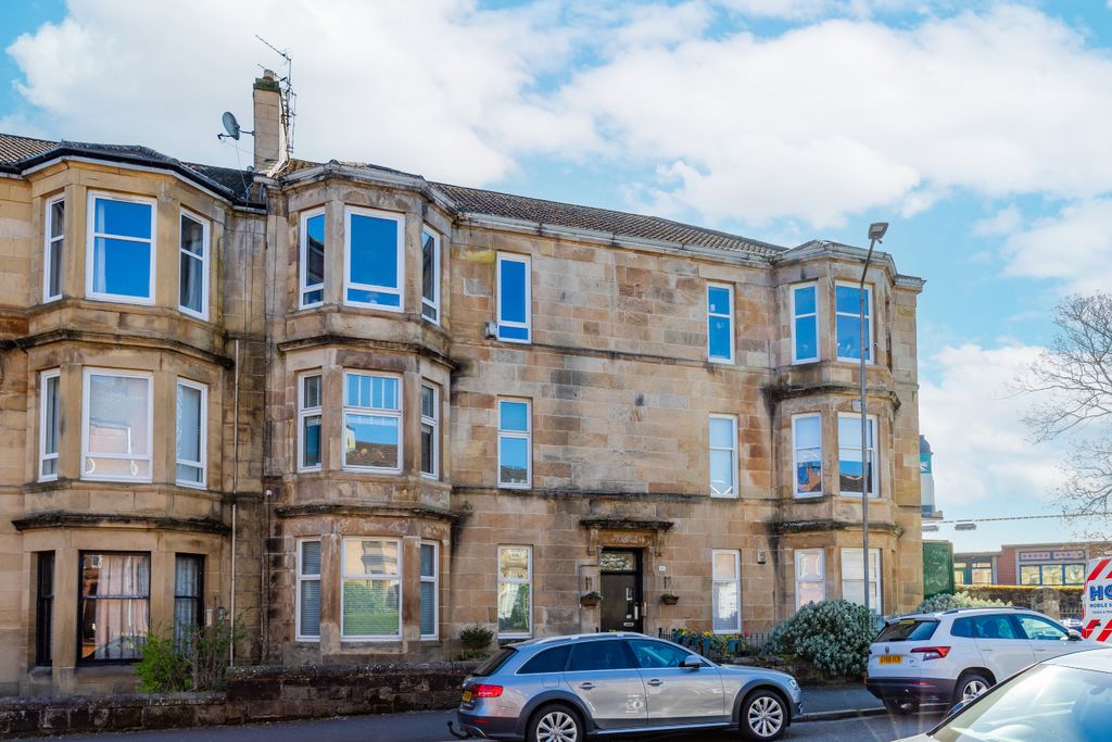 Property photo 1 of 21 1-2, 26 Barterholm Road Paisley 1L-45