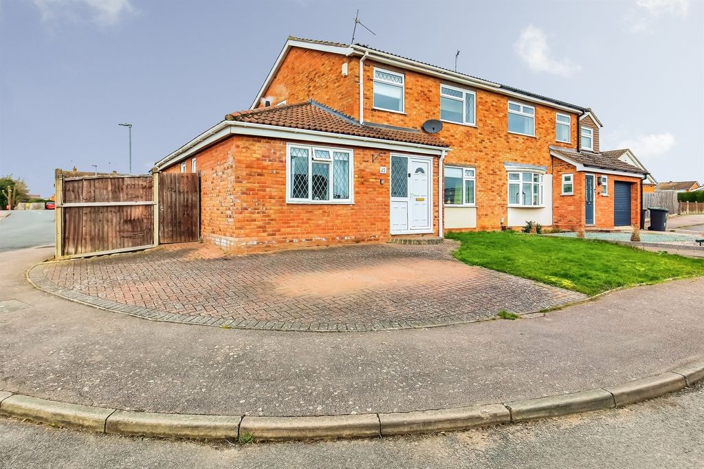 Property photo 1 of 18