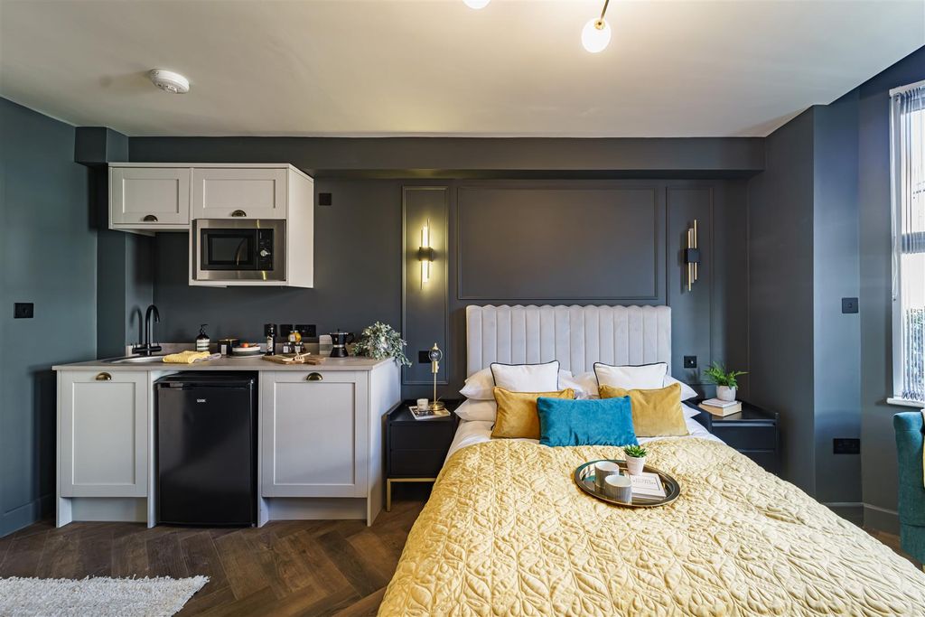 Property photo 3 of 22 013-A7R03428-Hdr.Jpg