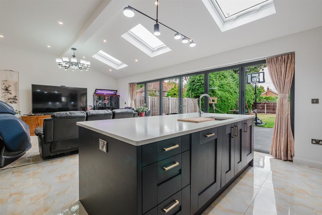 Property photo 3 of 39 Image 3