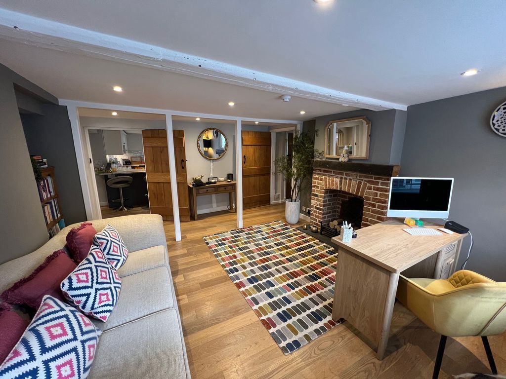 Property photo 3 of 11 Photo 10