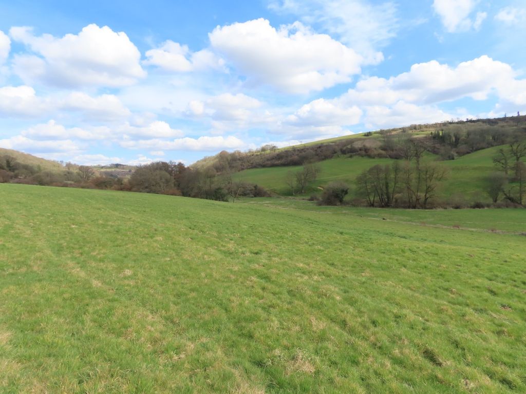Property photo 2 of 10 Picture No. 03