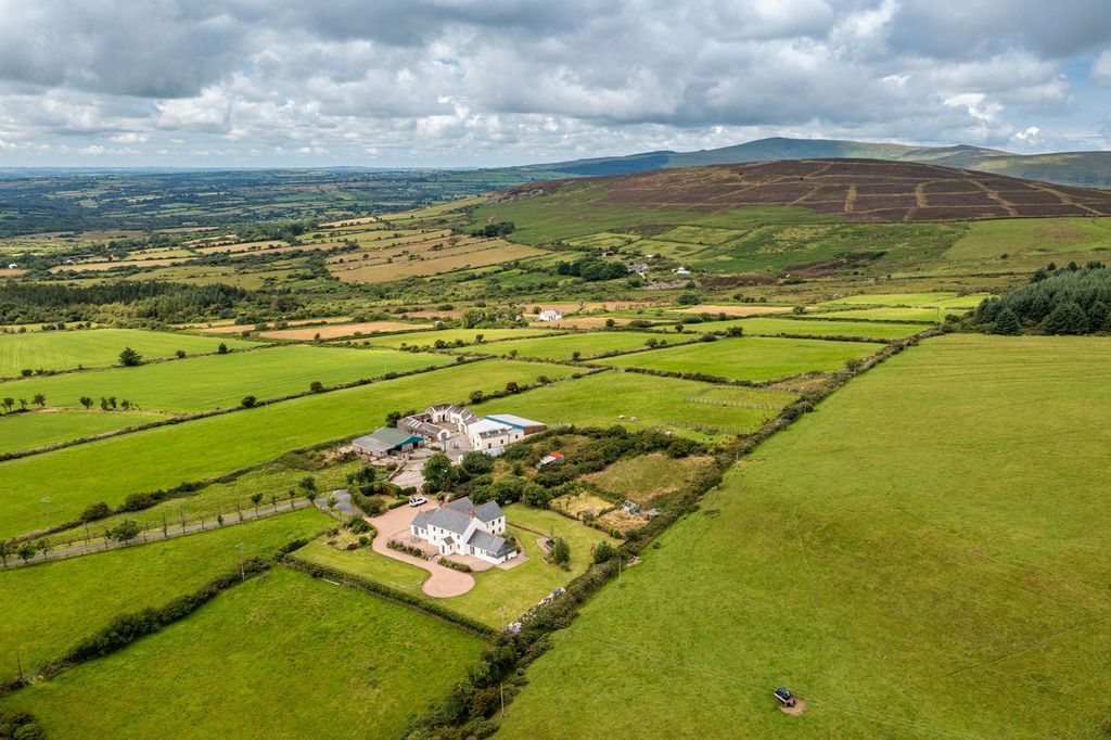 Property photo 3 of 4