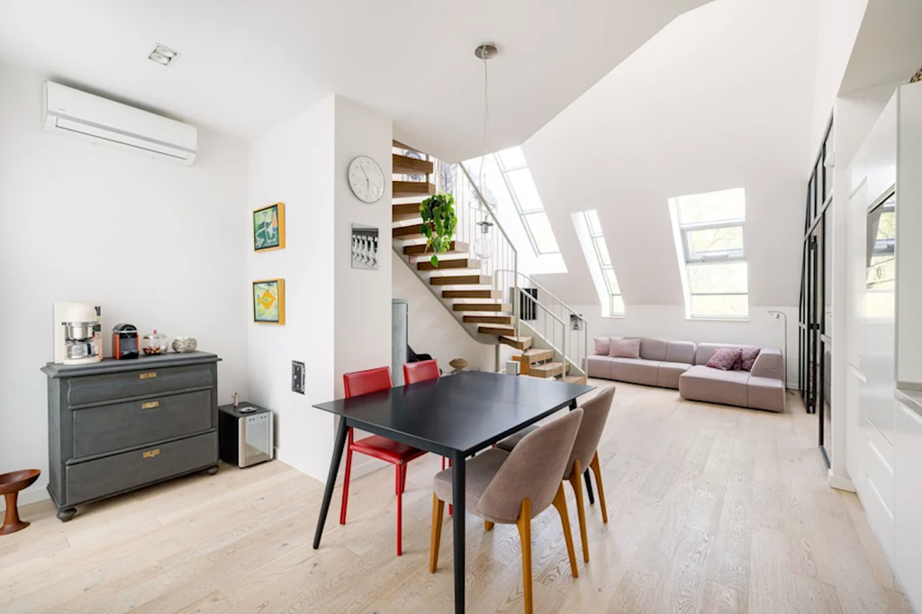 Property photo 3 of 23