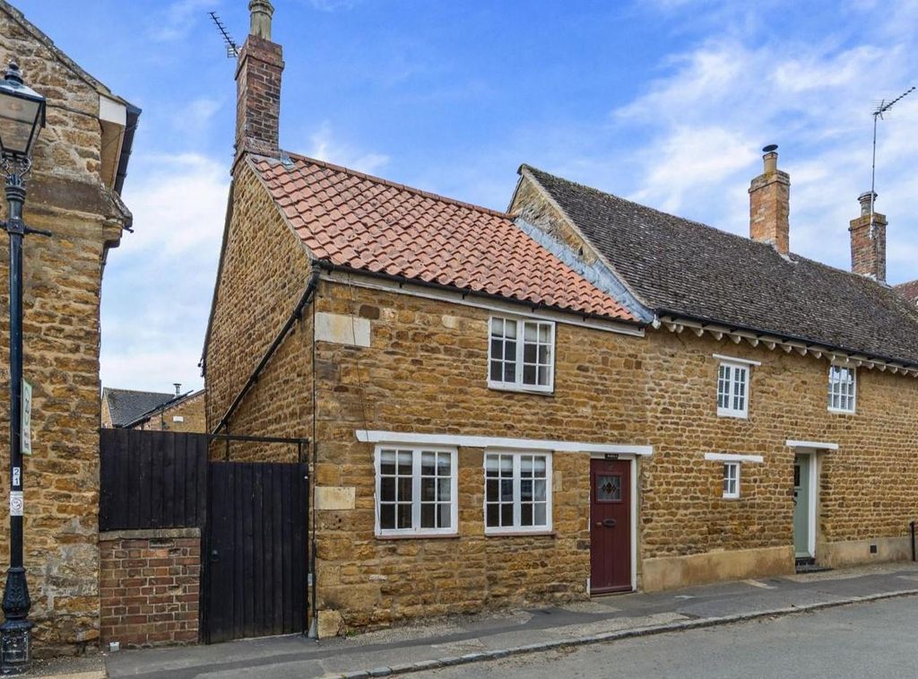 Property photo 1 of 22