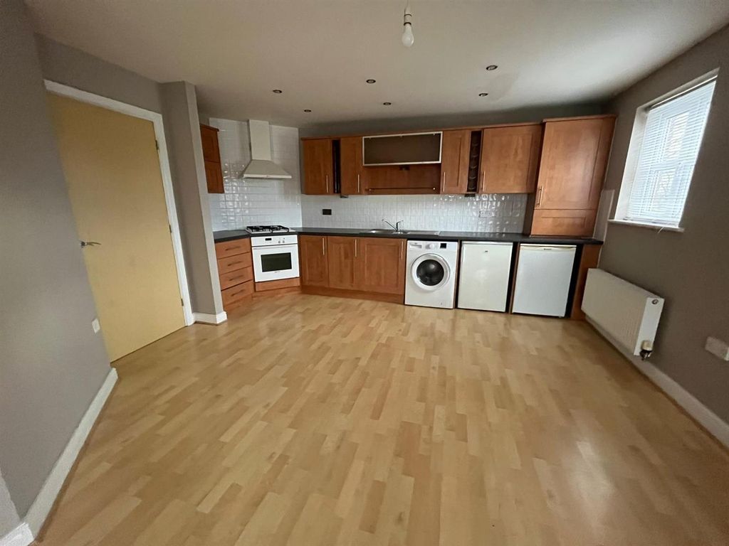 Property photo 3 of 6 22440d2A-615F-4634-966c-F1F4c4869Db3.Jpg