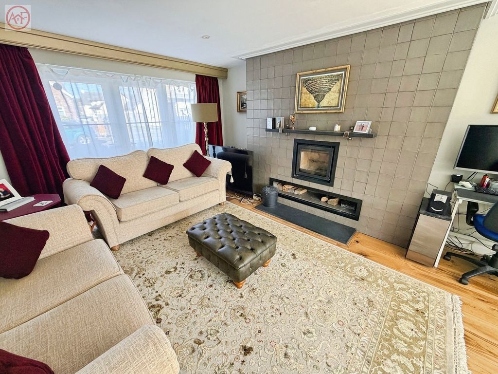 Property photo 2 of 24