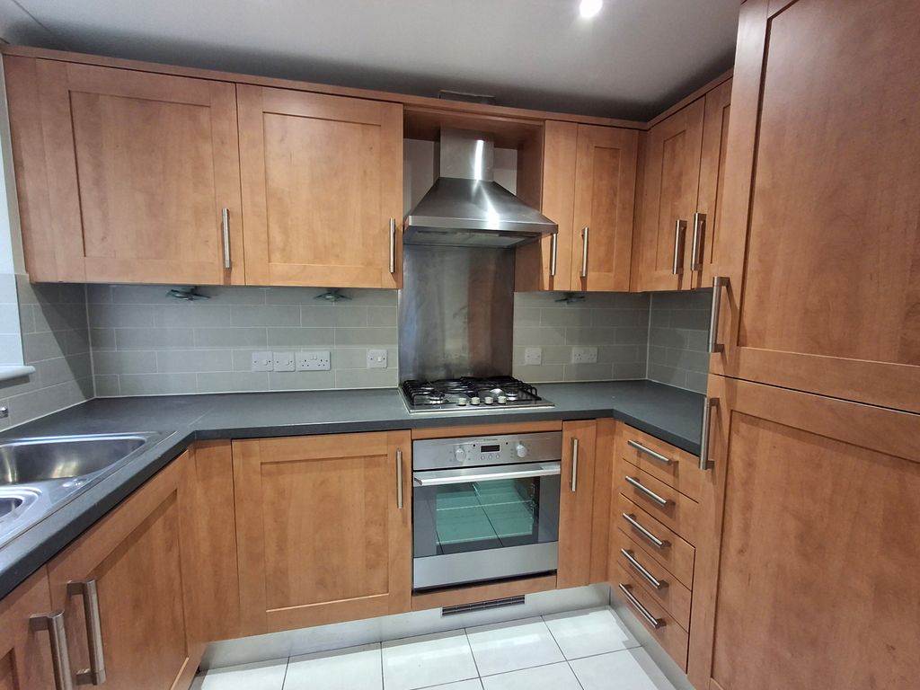 Property photo 1 of 7 Kitchen