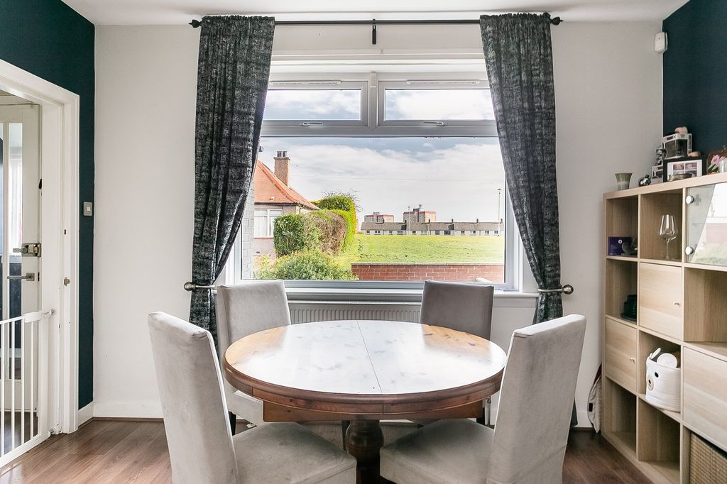 Property photo 2 of 26