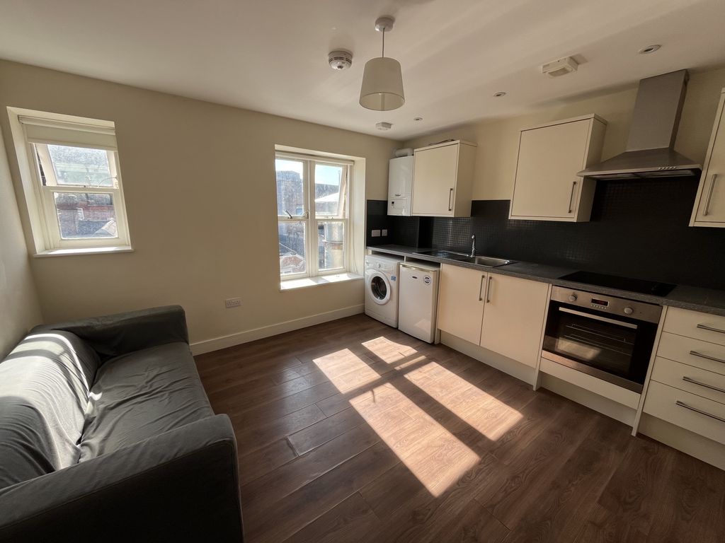 Property photo 1 of 4 Img_8108