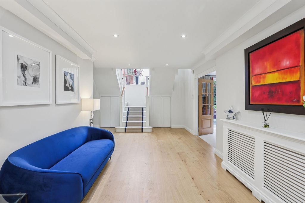 Additional image 9 of 5 bed detached house for saleRuxley Crescent, Claygate, Esher, Surrey KT10