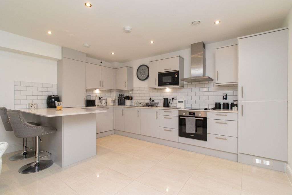 Property photo 3 of 11 Picture 3