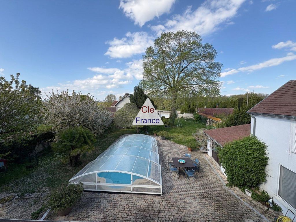 Property photo 2 of 10