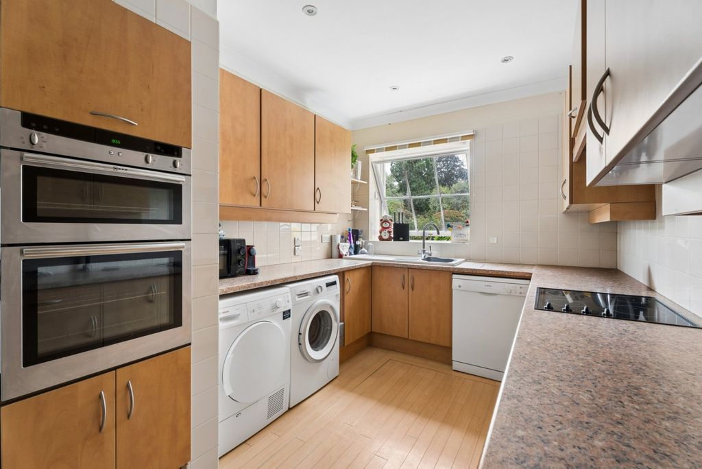 Property photo 2 of 13 Picture No. 23
