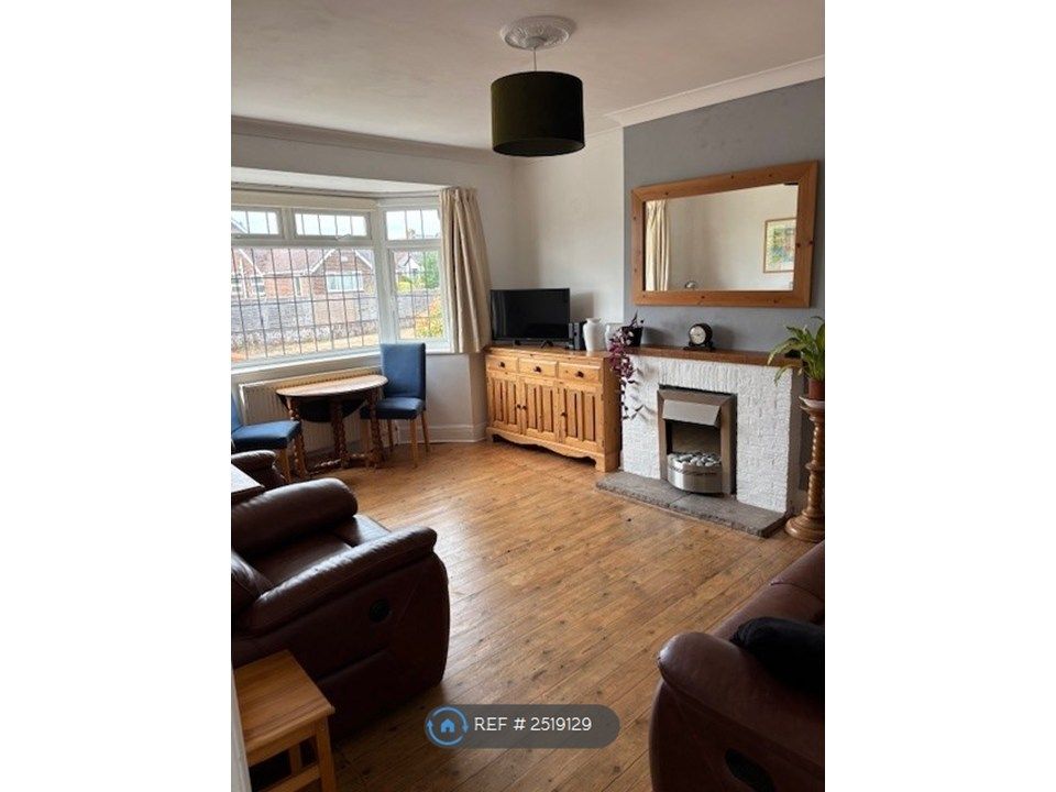 Property photo 2 of 10 Lounge